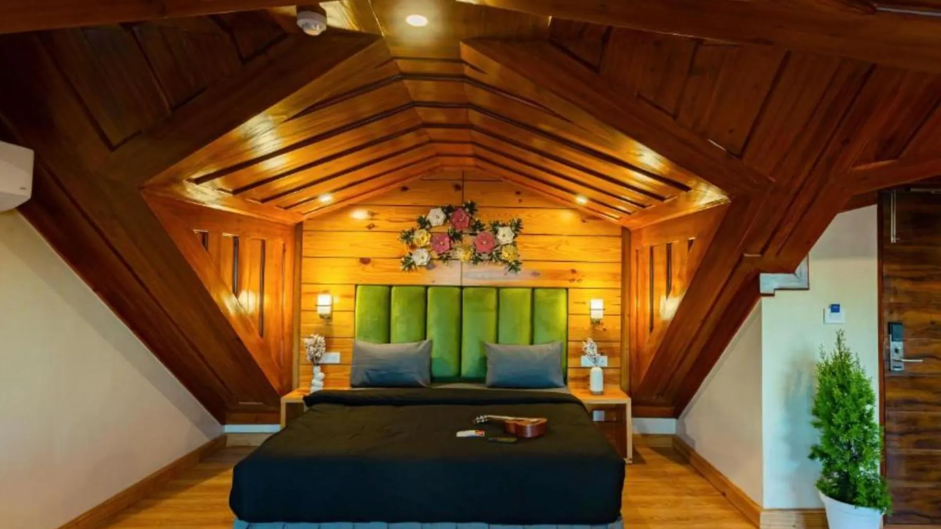 The Hosteller Shimla, Valley View 0*, Shimla